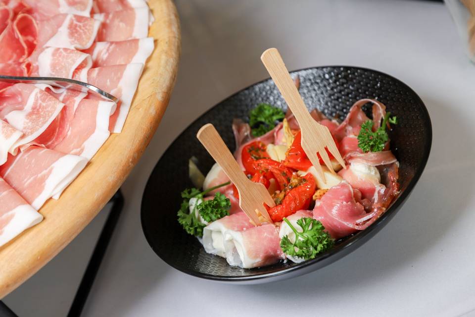 Brochettes caprese