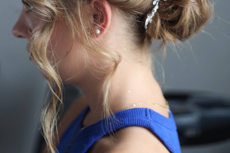 Chignon pour anniversaire.