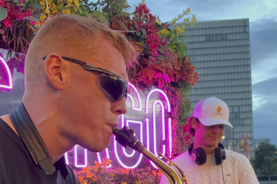 Avec un Dj