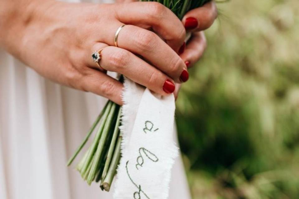 Ruban brodé de bouquet