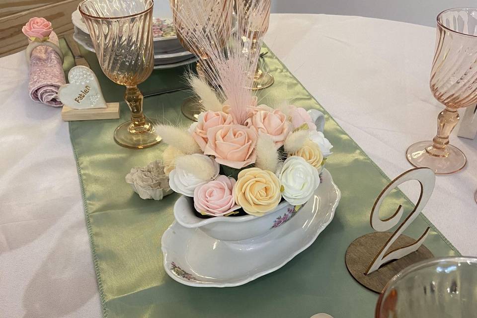 Déco compo vaisselle vintage
