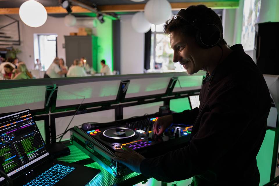 DJ set pendant le repas