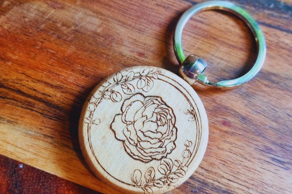 Porte clé en bois gravé