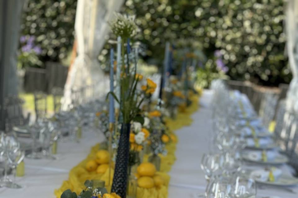 Table Amalfi