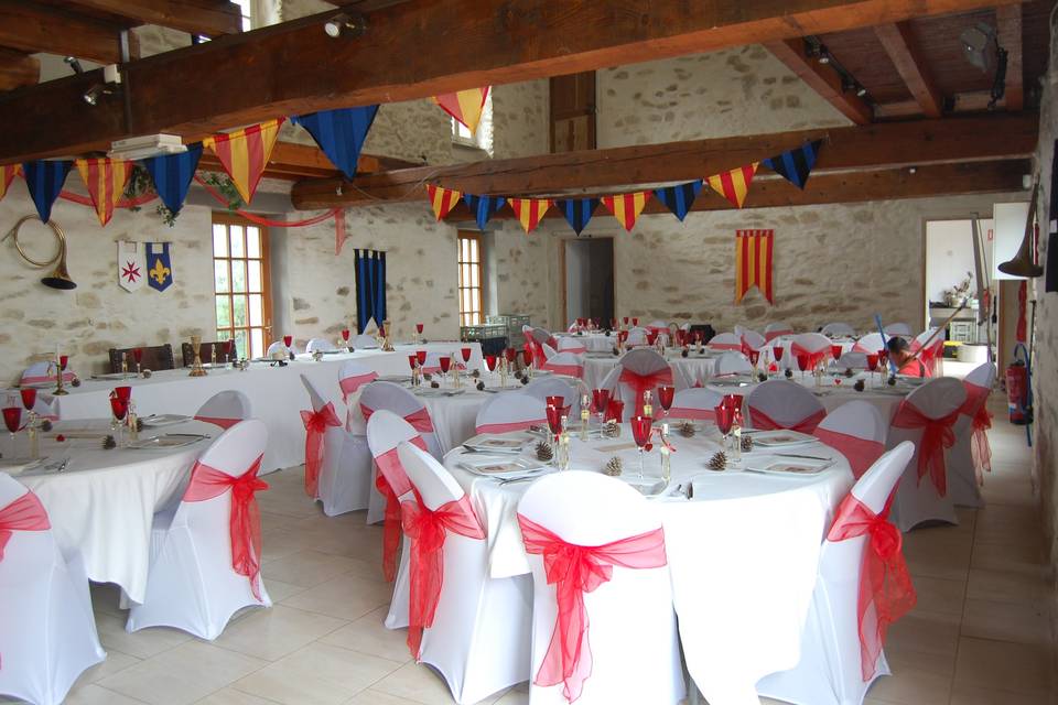 Salle des fêtes tables