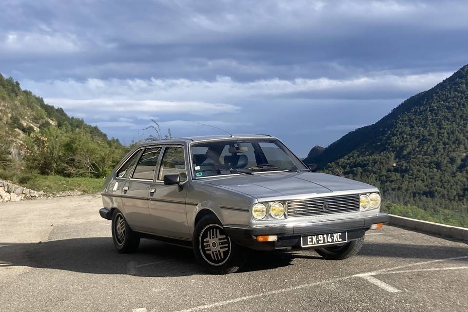 Renault 30TX gris metal