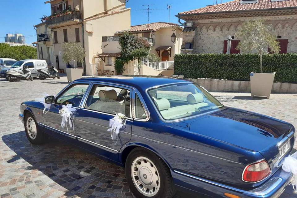Jaguar XJ8