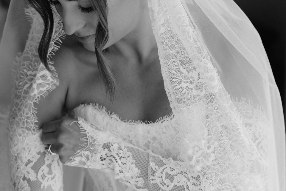 Robe et accessoires en dentell