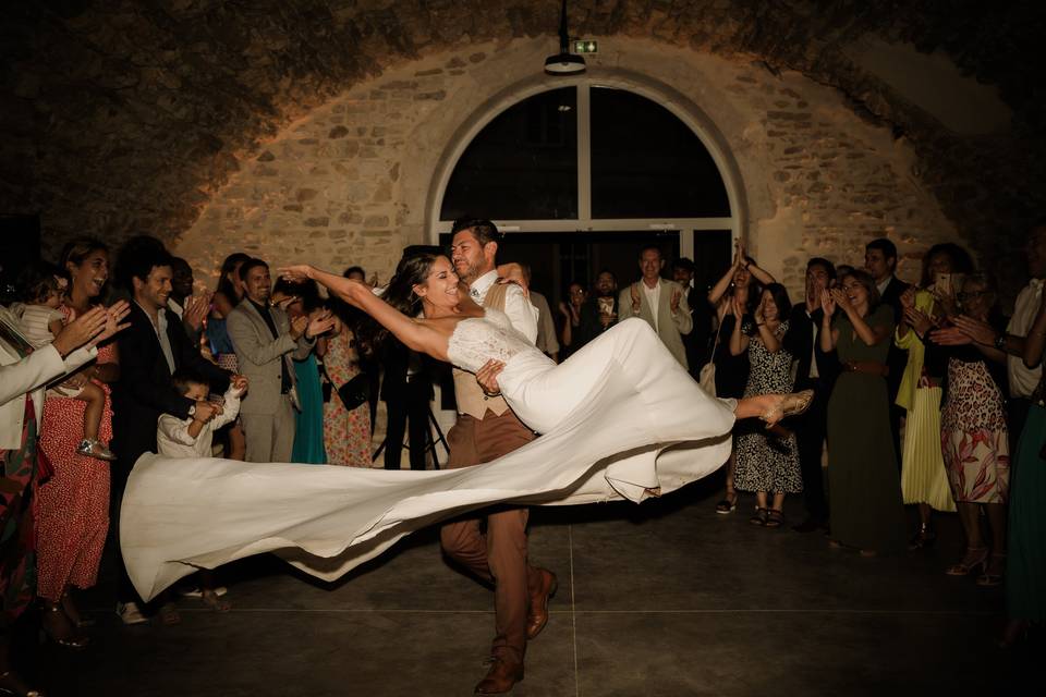 Robe de mariée avec longue tra