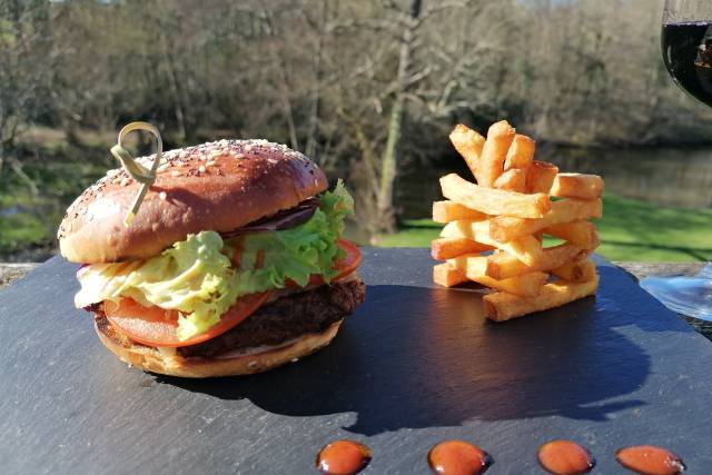 Burger artisanal et frites