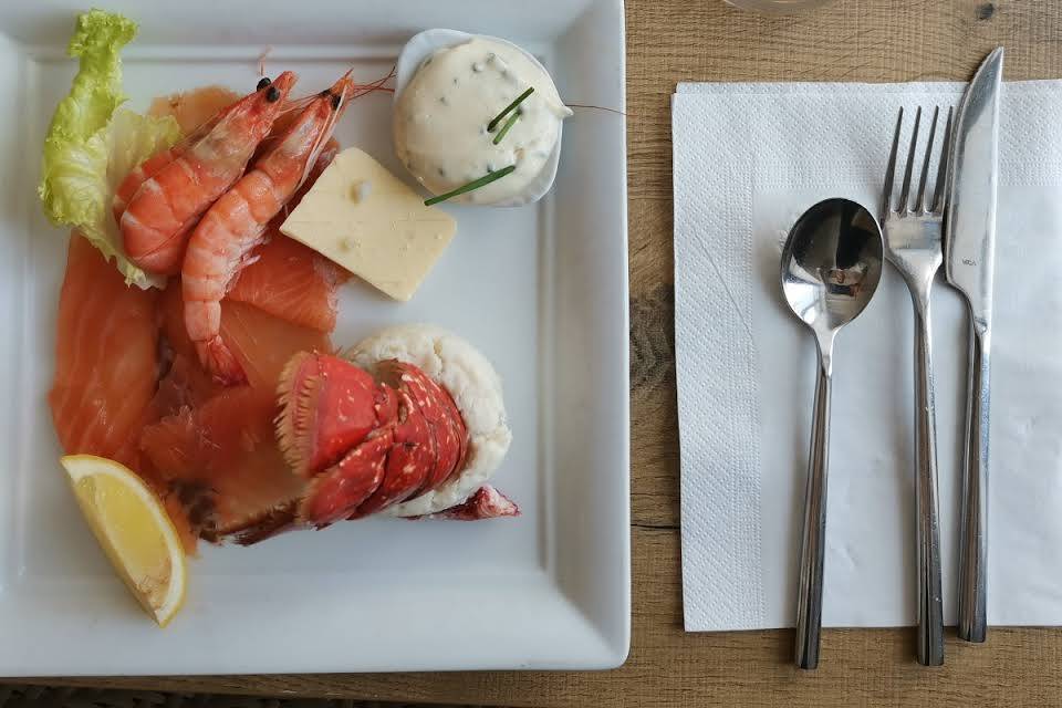 Assiette de la mer et homard