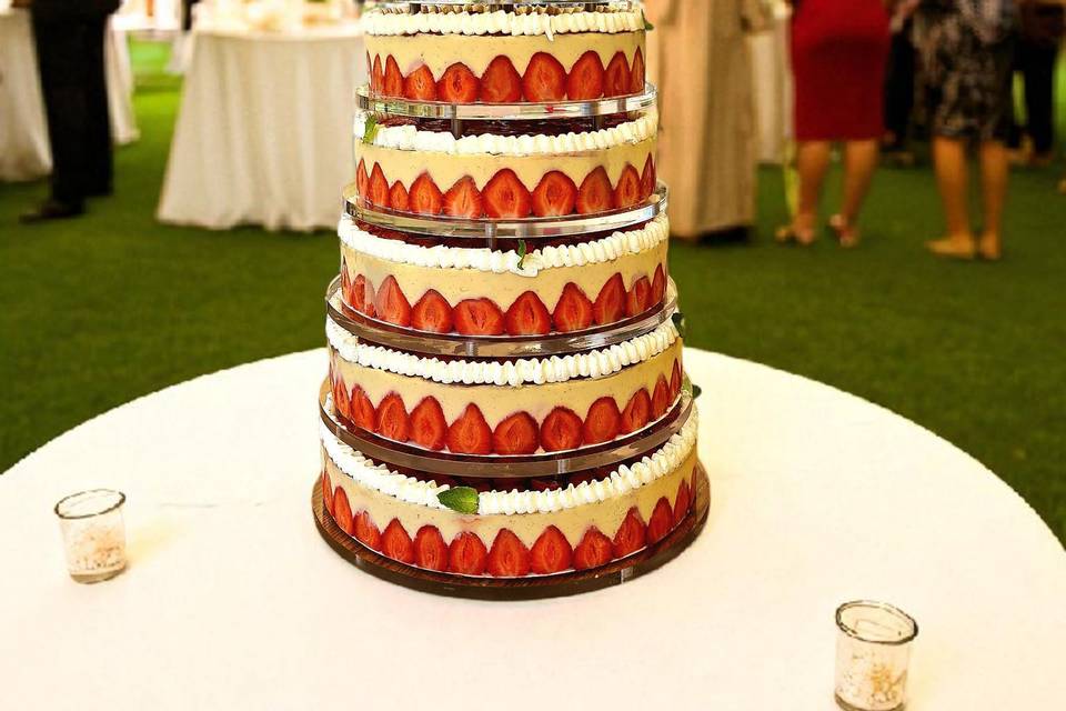 WEDDING CAKE