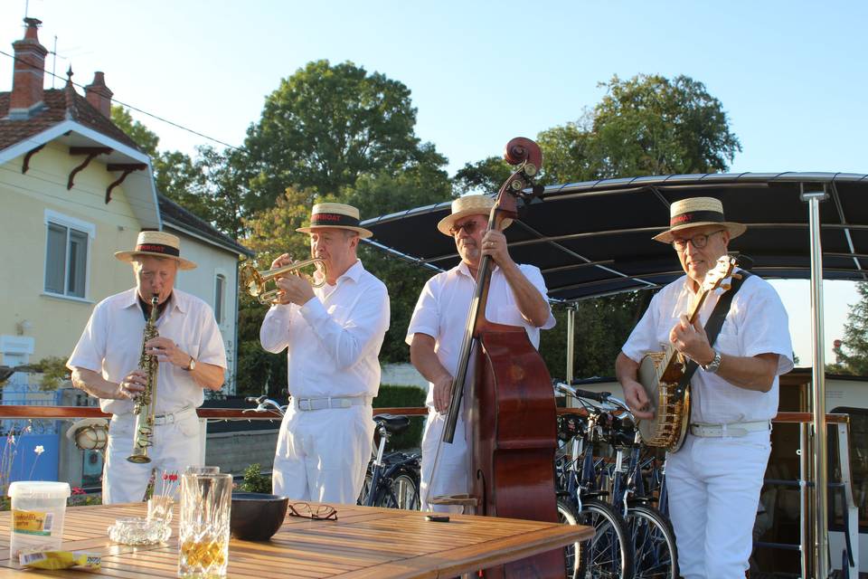 Riverboat Stomper Dixieband