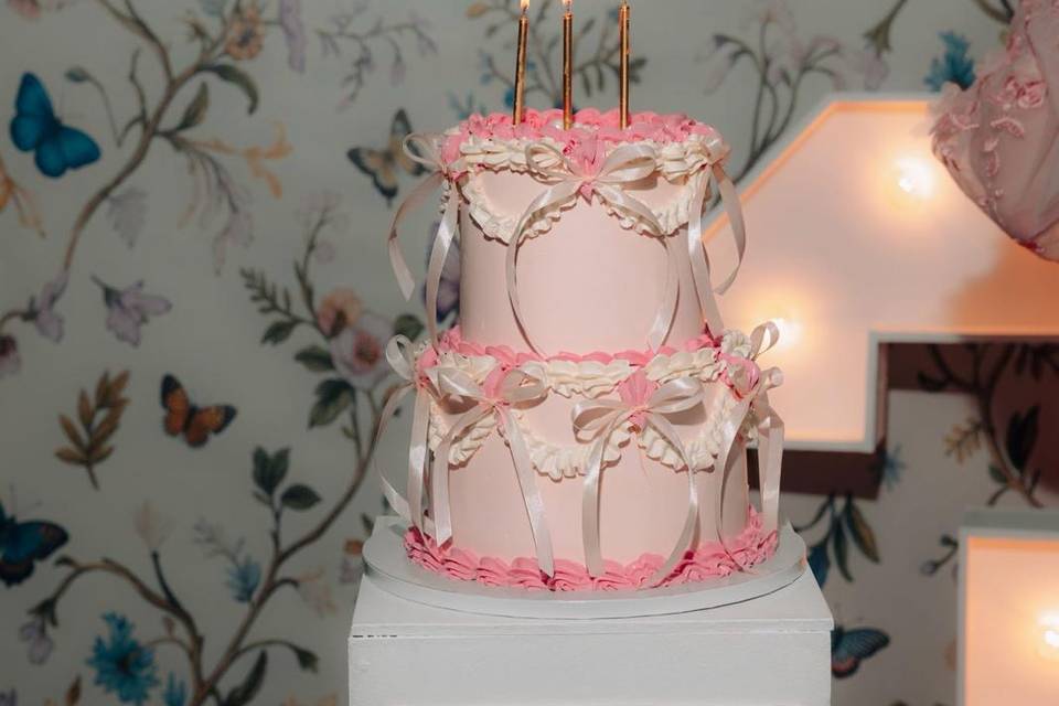Gâteau pièce montée pour femme