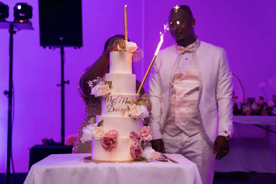 Weeding cake