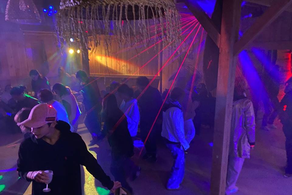 Salle couverte piste de danse