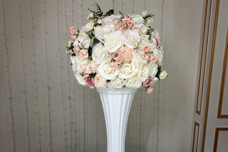 Vase balustre blanc et multico