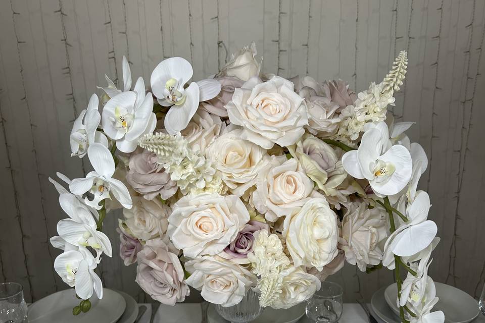 Vase sablier et compo rosa