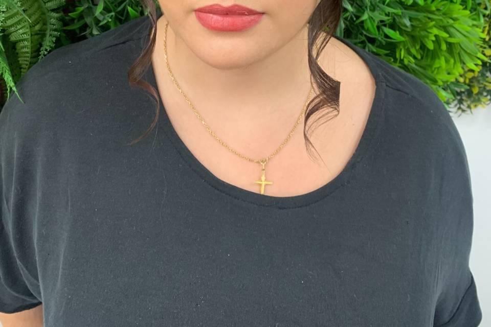 Maquillage et coiffure invité