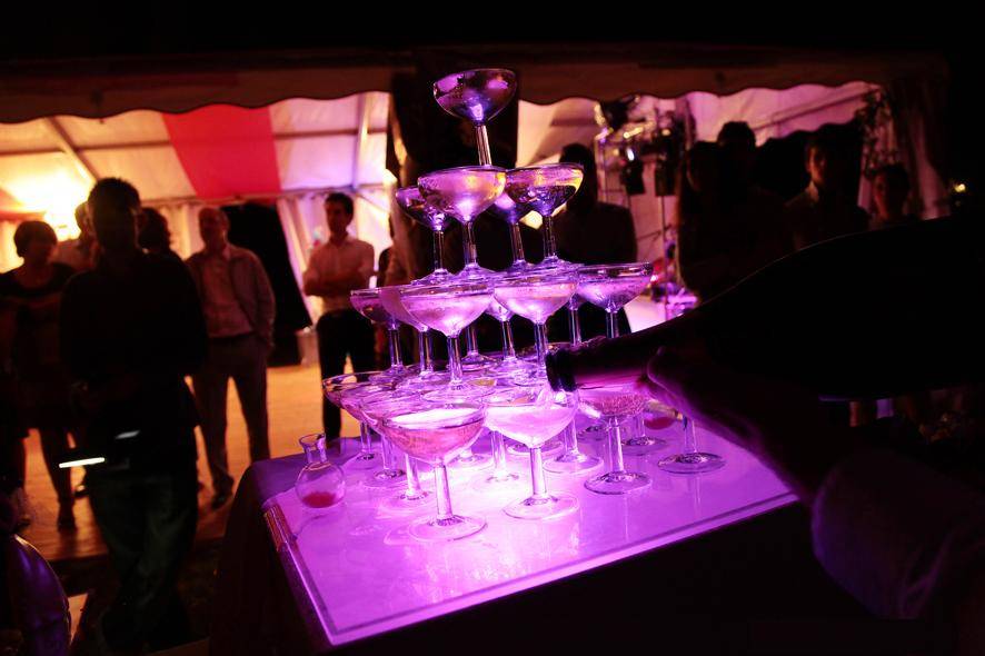 Pyramide champagne lumineuse