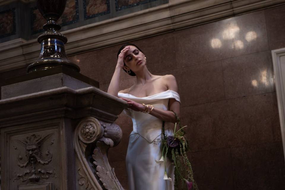Mariée dans ses pensées