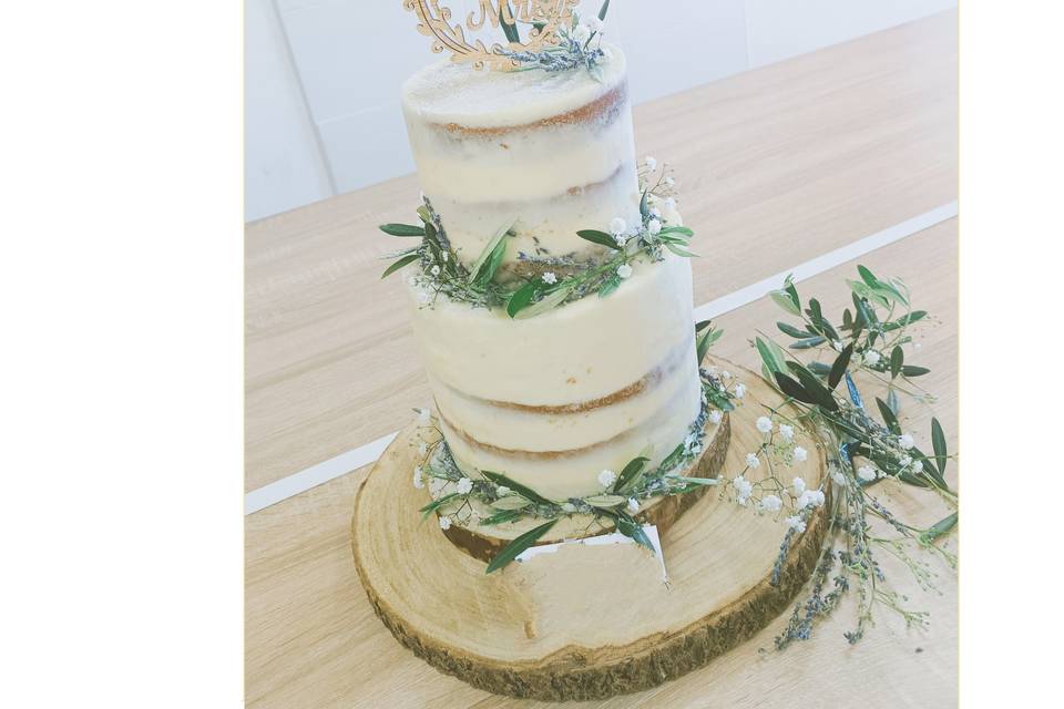 Wedding naked cake Provence