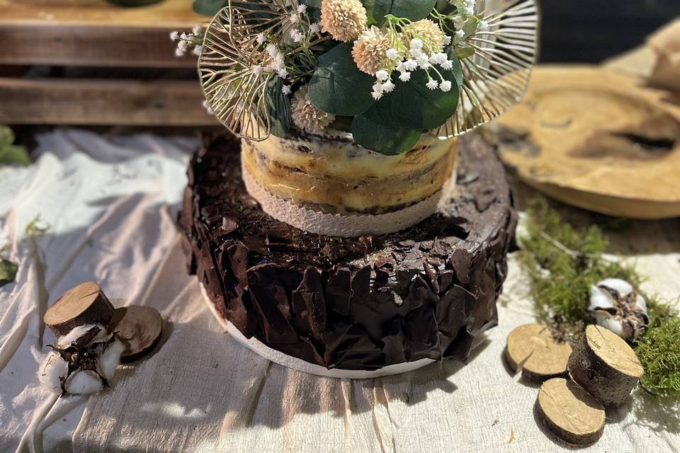 Wedding cake factice