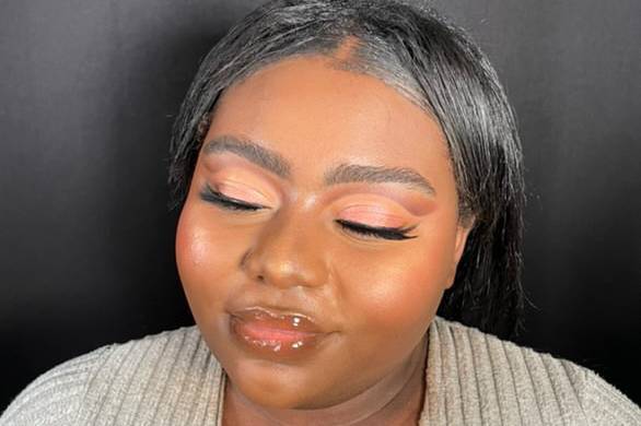 Cut crease