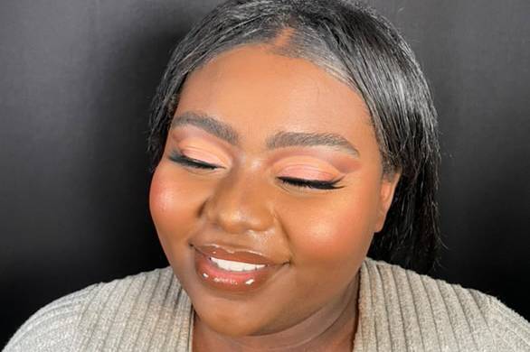 Cut crease