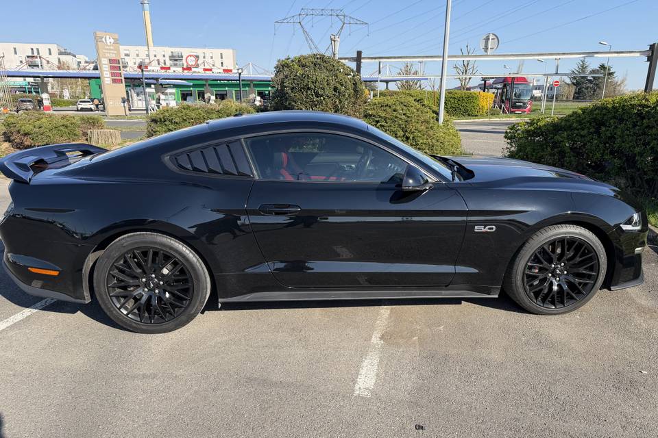 Ford mustang V8 460 CV