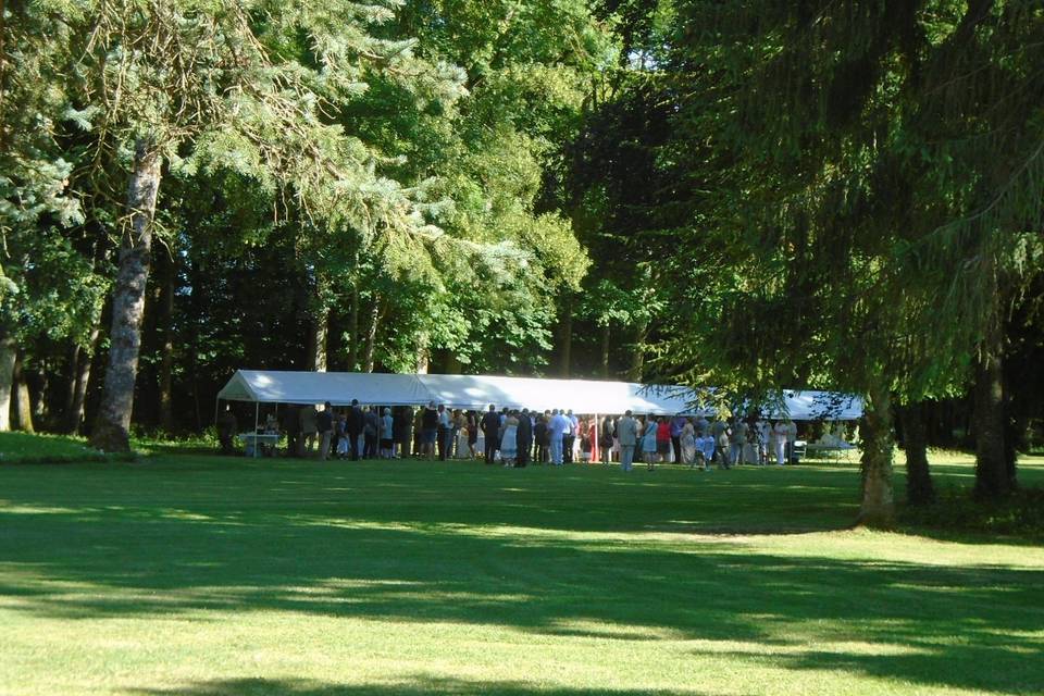 Mariage dans le parc