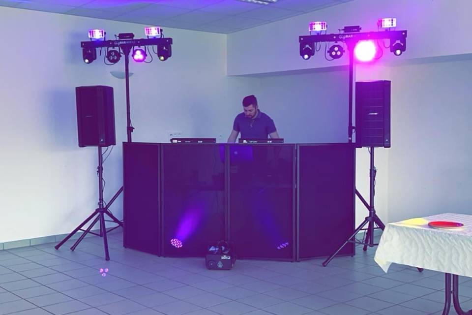 Votre DJ Cedric Oliel