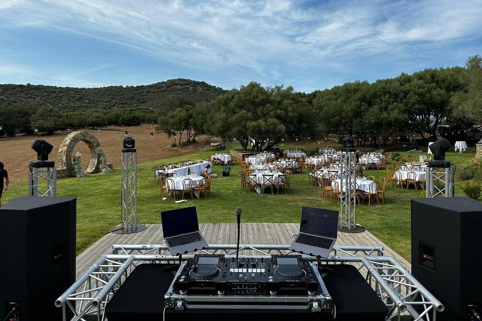 Mariage avec structure totems