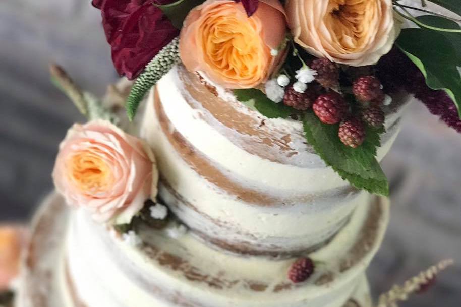 Bordeau/peche naked cake