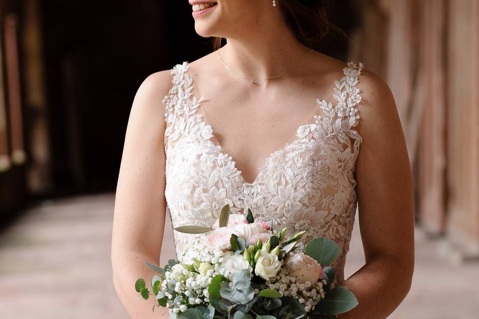 La mariée et son bouquet