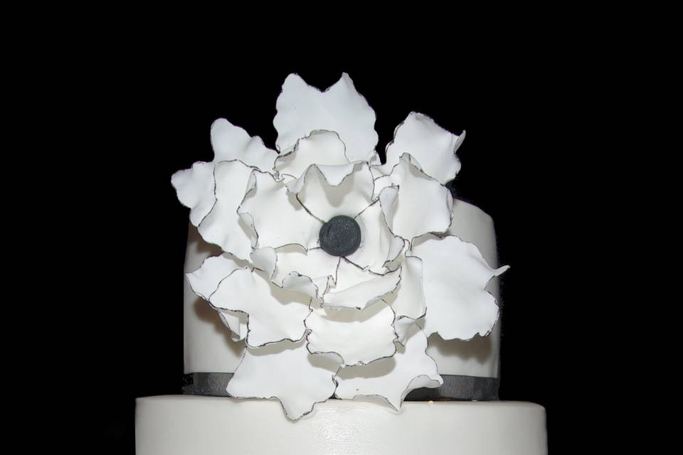 Wedding Cake Noir & Or