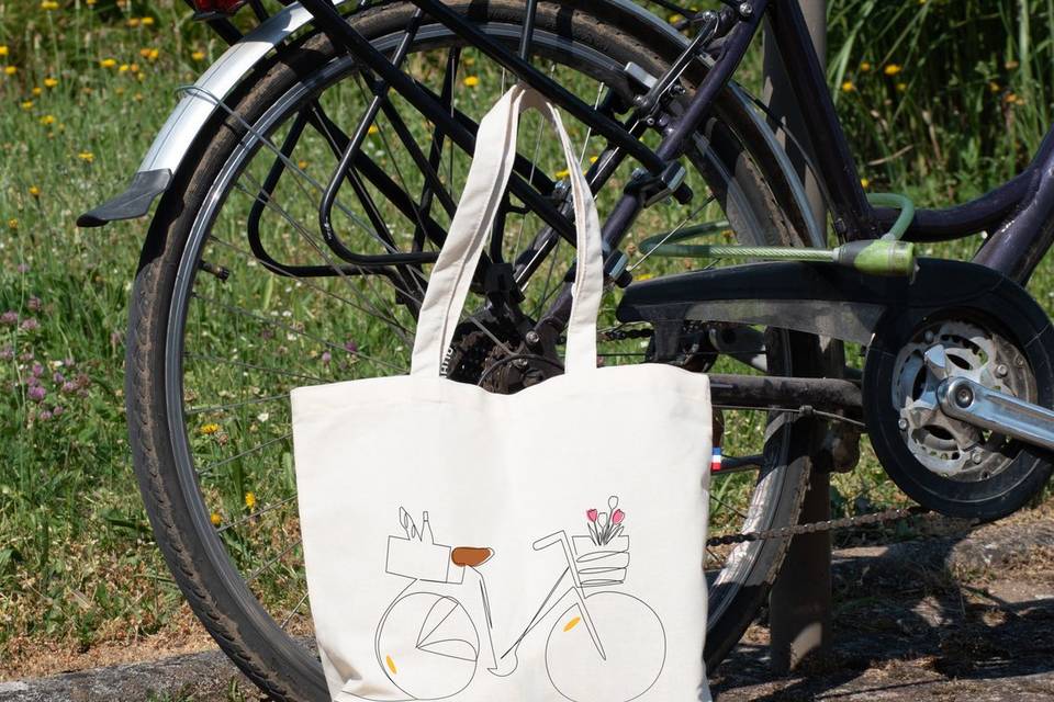 Tote bag