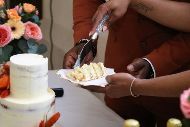 Wedding nude cake