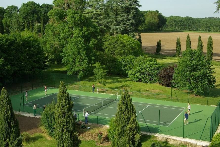 Terrain de tennis