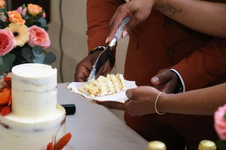 Wedding nude cake