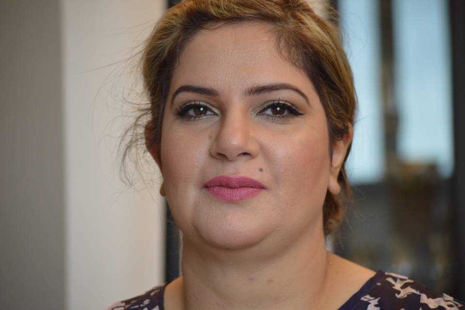 Self make-up course