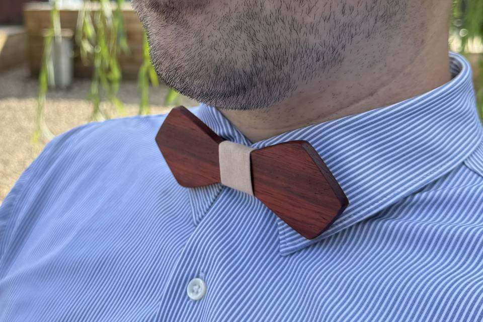 Noeud papillon en bois