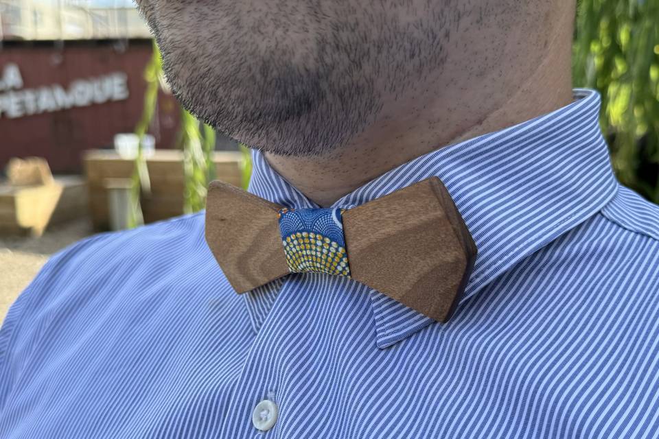 Noeud papillon en bois