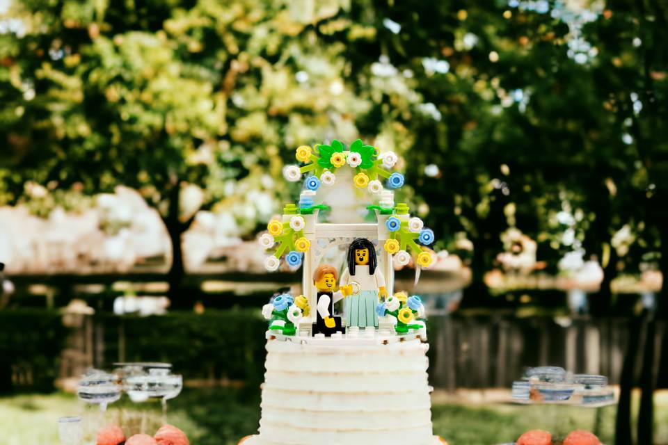 Cake topper