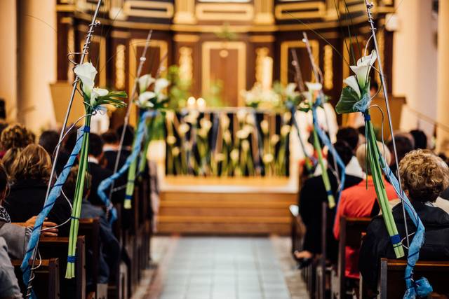 Décor allée église