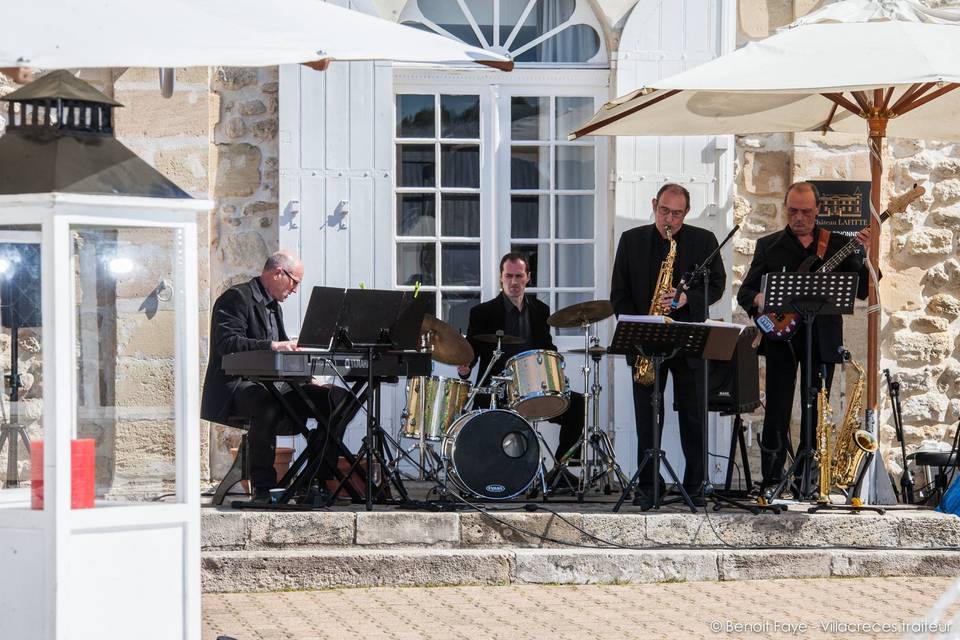 Les Jazz Bassengers