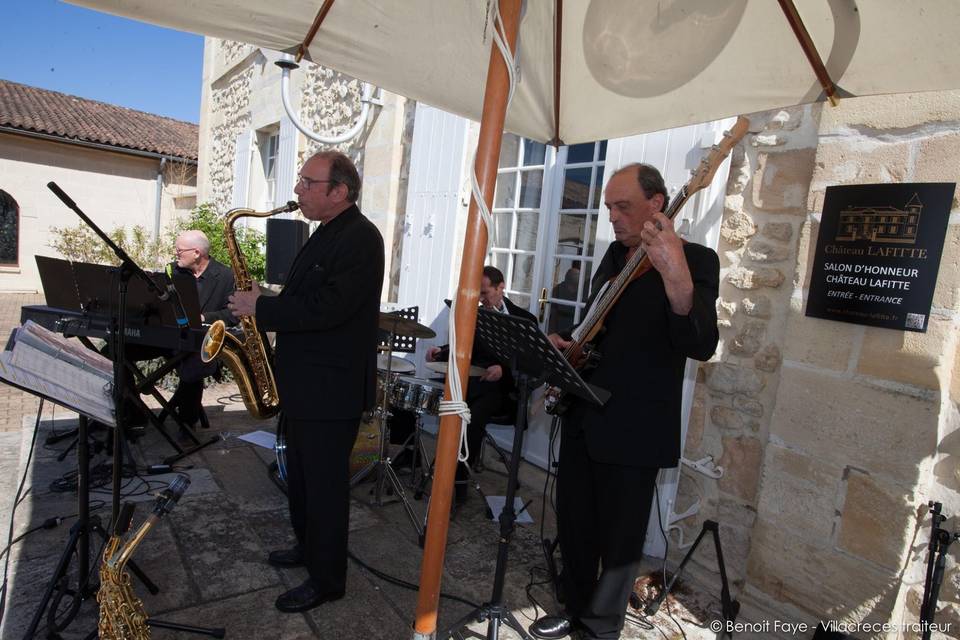 Les Jazz Bassengers