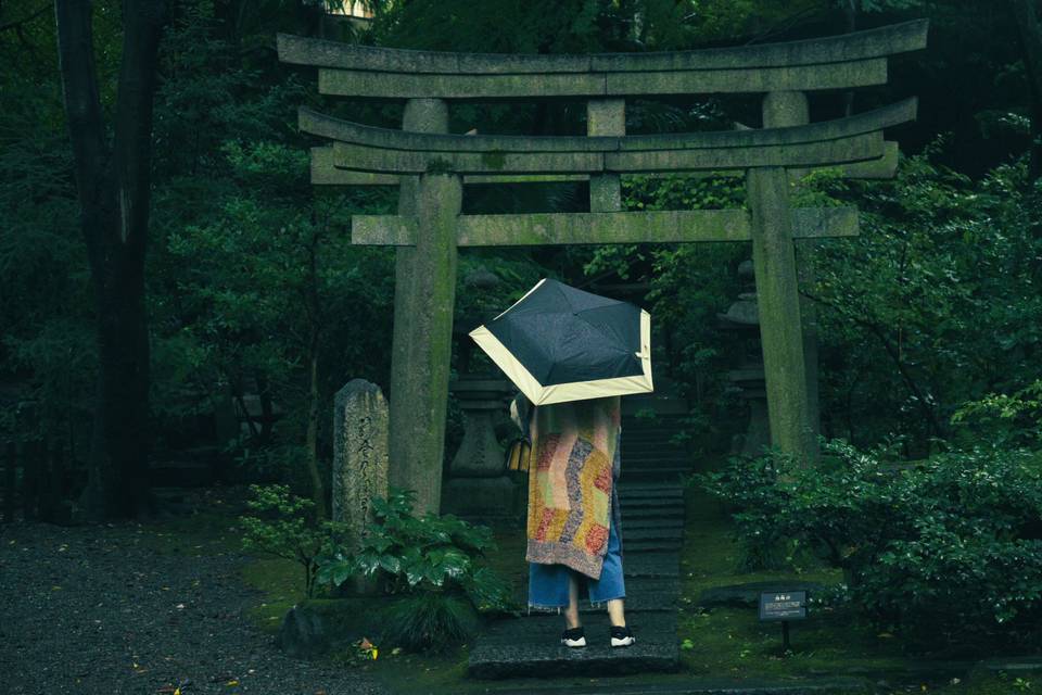 Lonely woman, Japan