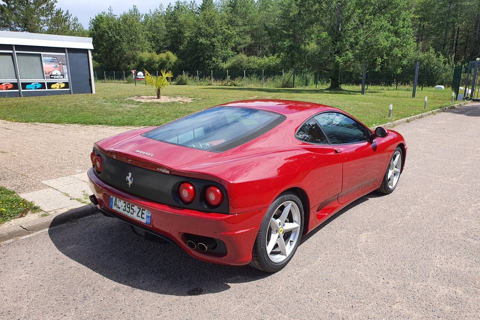 Ferrari 360 Modena V8 400 ch