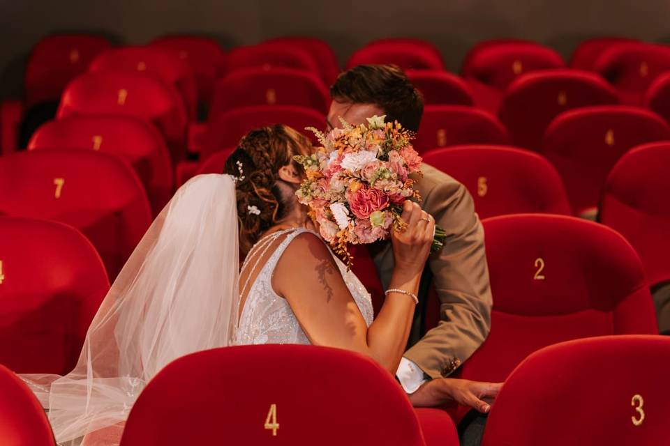 Photo mariés cinéma clos